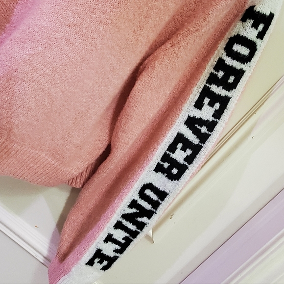 H&M DIVIDED Forever Unite Pink Multi-Color Crew Neck Long Sleeve Sweater, Large - Picture 7 of 15